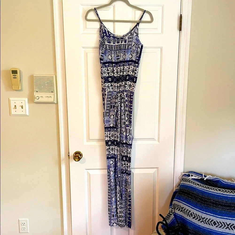 Pattern Jumpsuit - Picture 1 of 5